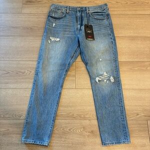 NWT Levi’s Women’s Premium 501 S Skinny Light Wash Distressed Jean Size 31x28